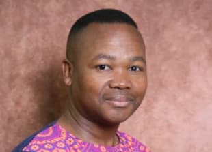 Portrait of Cllr Adam Visser