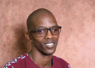 Portrait of Cllr Salim Links